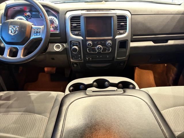 2022 Ram 1500 Classic SLT Crew Cab 4x4 5'7" Box