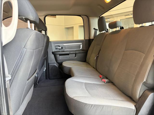 2022 Ram 1500 Classic SLT Crew Cab 4x4 5'7" Box