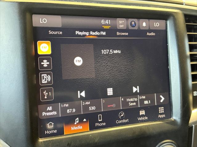 2022 Ram 1500 Classic SLT Crew Cab 4x4 5'7" Box