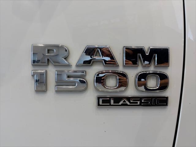 2022 Ram 1500 Classic SLT Crew Cab 4x4 5'7" Box