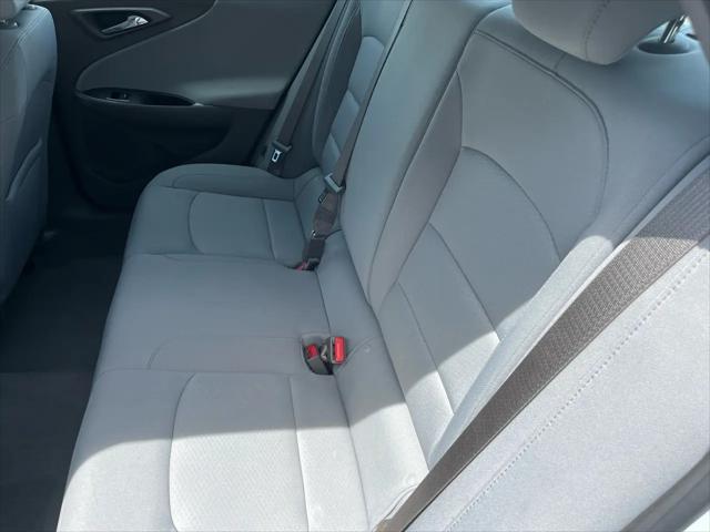 2021 Chevrolet Malibu FWD 1FL