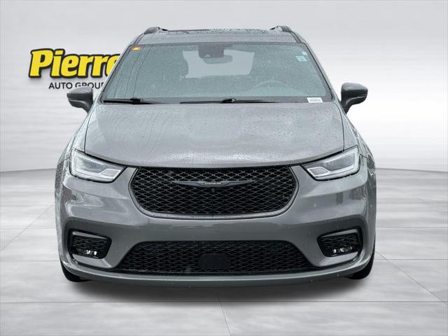 2022 Chrysler Pacifica Limited AWD