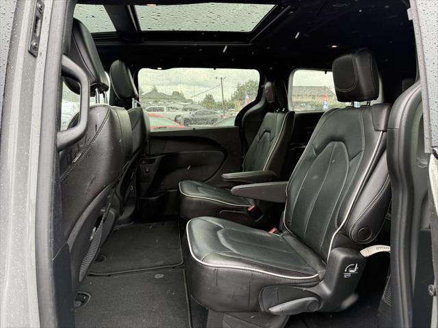2022 Chrysler Pacifica Limited AWD