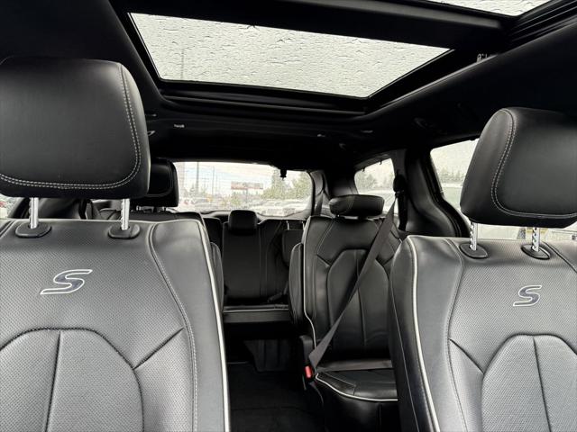 2022 Chrysler Pacifica Limited AWD