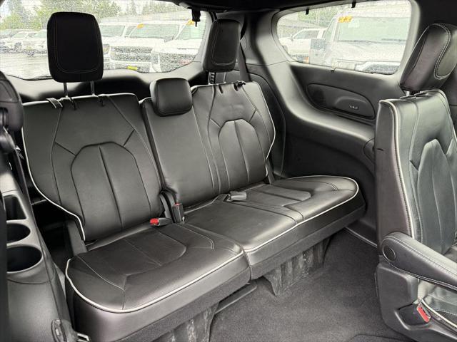 2022 Chrysler Pacifica Limited AWD