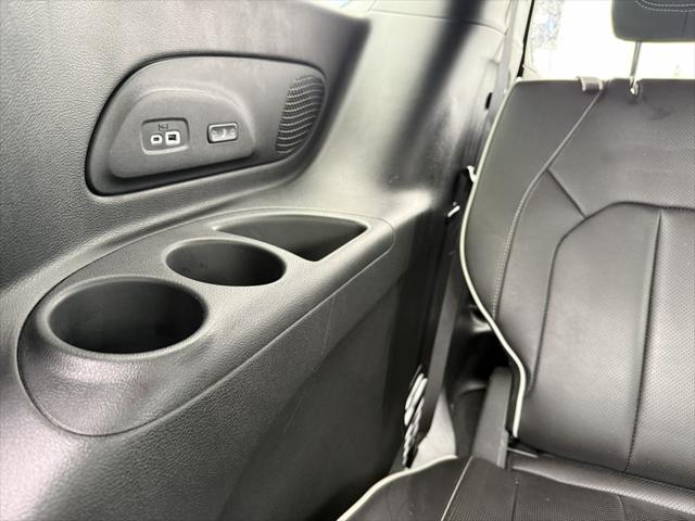 2022 Chrysler Pacifica Limited AWD