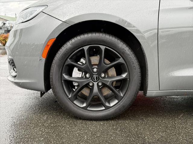 2022 Chrysler Pacifica Limited AWD