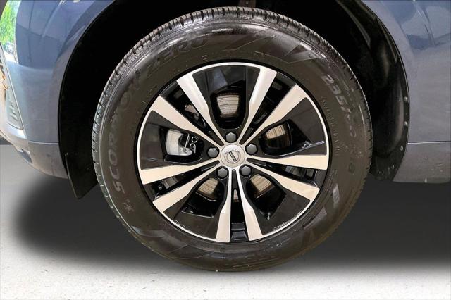 2023 Volvo XC60 B5 Core