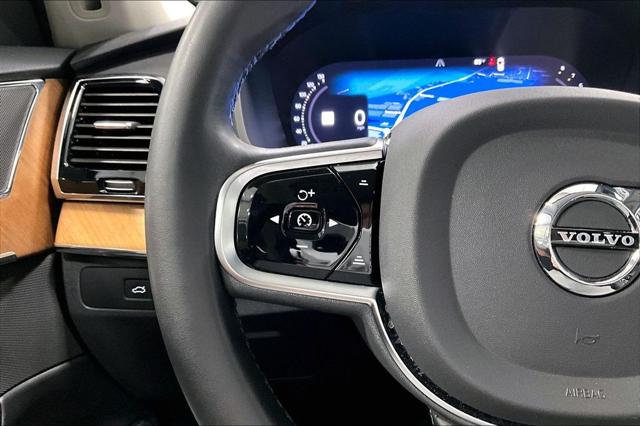 2023 Volvo XC90 B5 Plus