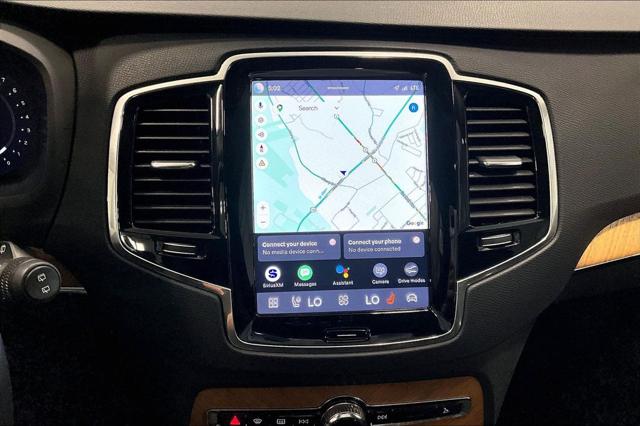 2023 Volvo XC90 B5 Plus