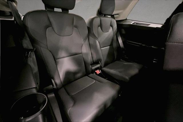 2023 Volvo XC90 B5 Plus