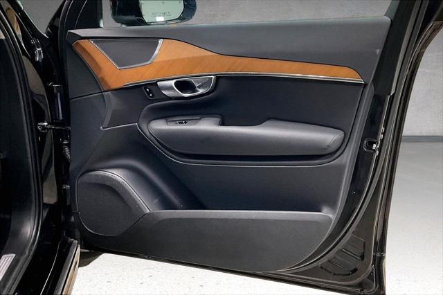 2023 Volvo XC90 B5 Plus