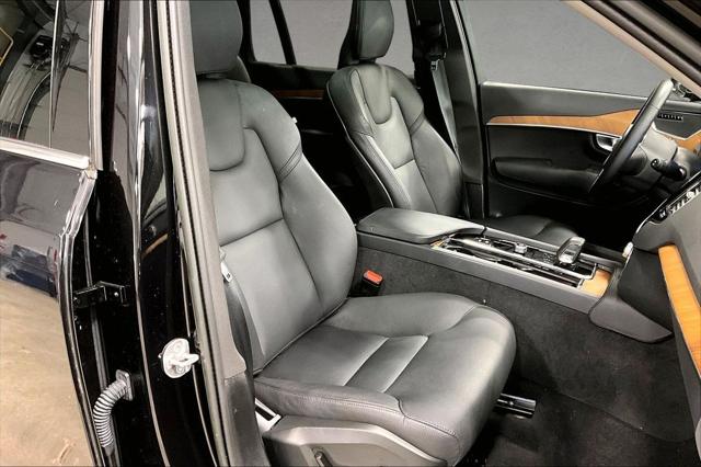 2023 Volvo XC90 B5 Plus