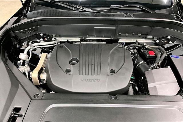 2023 Volvo XC90 B5 Plus