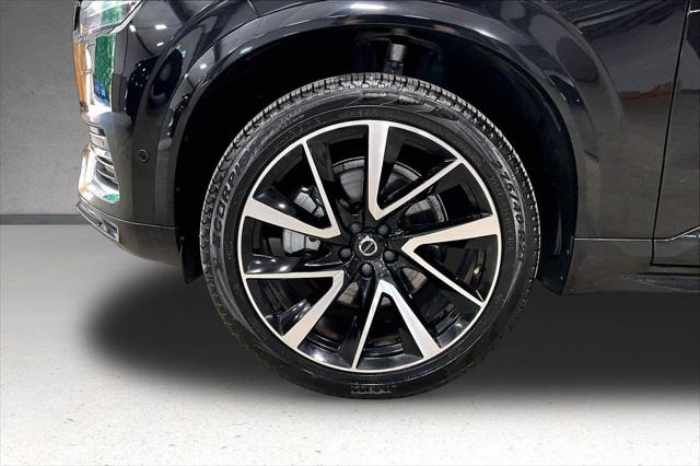 2023 Volvo XC90 B5 Plus