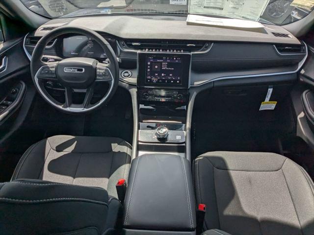 2026 Jeep Grand Cherokee L Altitude 4x2