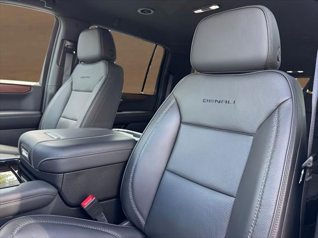 2025 GMC Yukon XL 4WD Denali