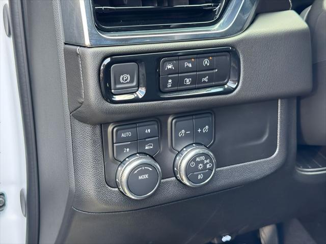 2025 GMC Yukon XL 4WD Denali
