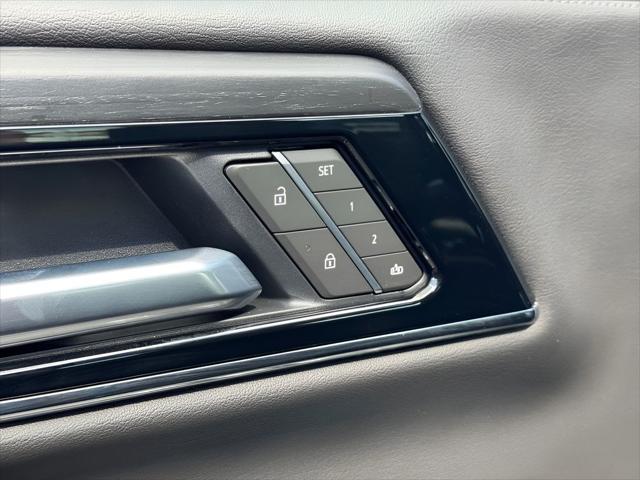 2025 GMC Yukon XL 4WD Denali