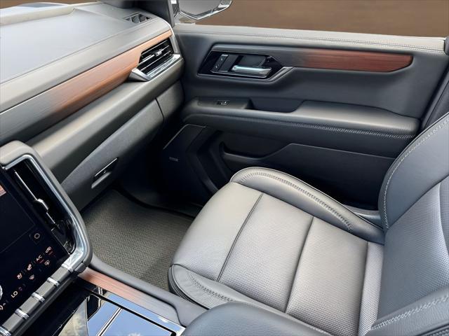 2025 GMC Yukon XL 4WD Denali