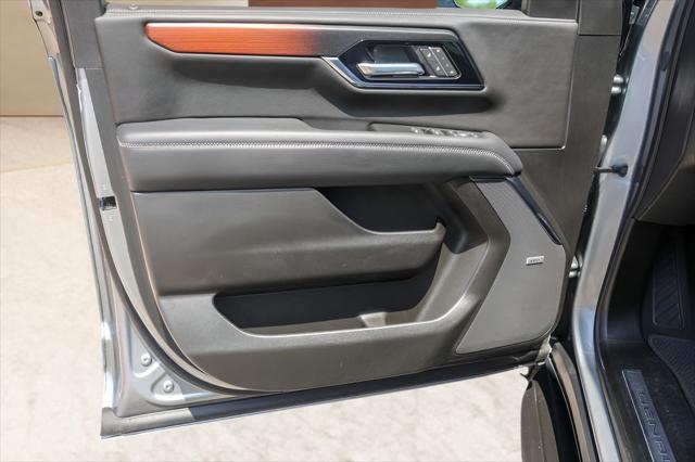 2025 GMC Yukon XL 4WD Denali
