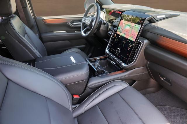 2025 GMC Yukon XL 4WD Denali