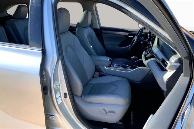 Used 2020 Toyota Highlander Hybrid Platinum For Sale in Lubbock, TX