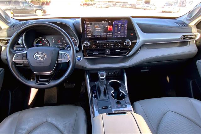 Used 2020 Toyota Highlander Hybrid Platinum For Sale in Lubbock, TX