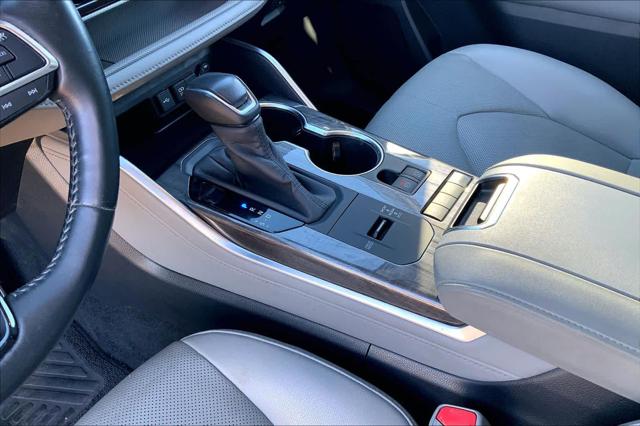 Used 2020 Toyota Highlander Hybrid Platinum For Sale in Lubbock, TX