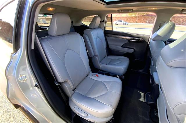 Used 2020 Toyota Highlander Hybrid Platinum For Sale in Lubbock, TX