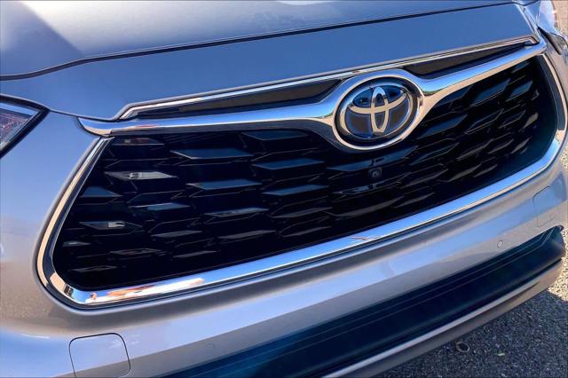 Used 2020 Toyota Highlander Hybrid Platinum For Sale in Lubbock, TX