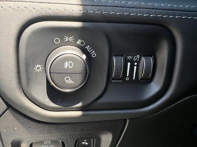 2022 Ram 1500 Limited Crew Cab 4x4 5'7" Box