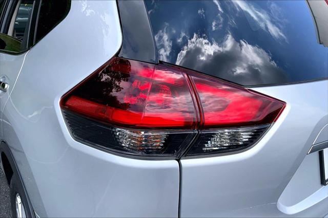 2020 Nissan Rogue SV FWD