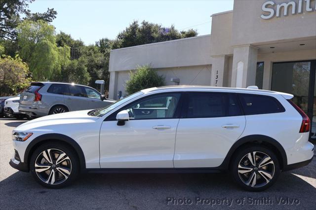 2026 Volvo V60 Cross Country Plus, B5 AWD Gas (mild hybrid)