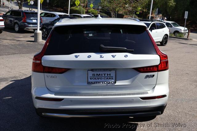 2026 Volvo V60 Cross Country Plus, B5 AWD Gas (mild hybrid)