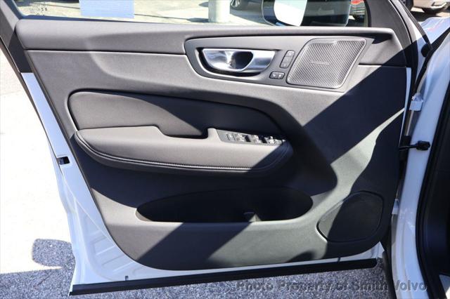 2026 Volvo XC60 Plug-In Hybrid Black Edition Ultra, T8 AWD Electric/Gasoline, Dark