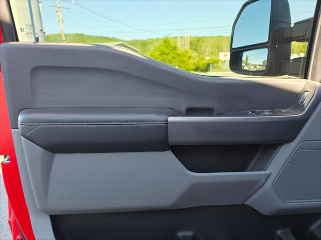 2023 Ford F-550 XLT