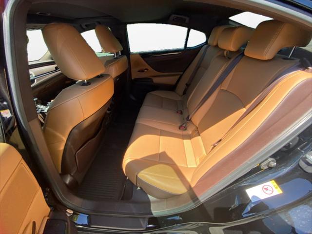 2019 Lexus ES 350 Unknown