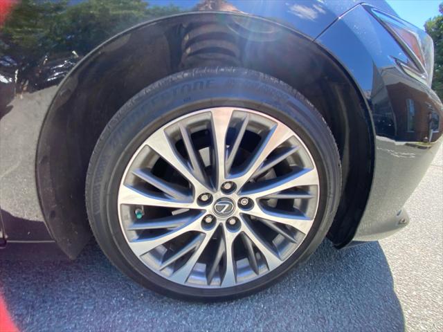2019 Lexus ES 350 Unknown