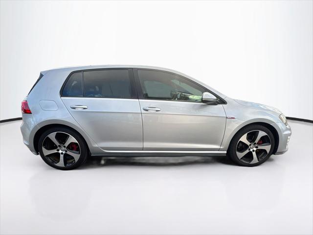 2016 Volkswagen Golf GTI SE 4-Door