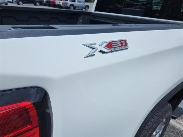 2026 GMC Sierra 1500 Crew Cab, Short Bed, SLT, 4WD
