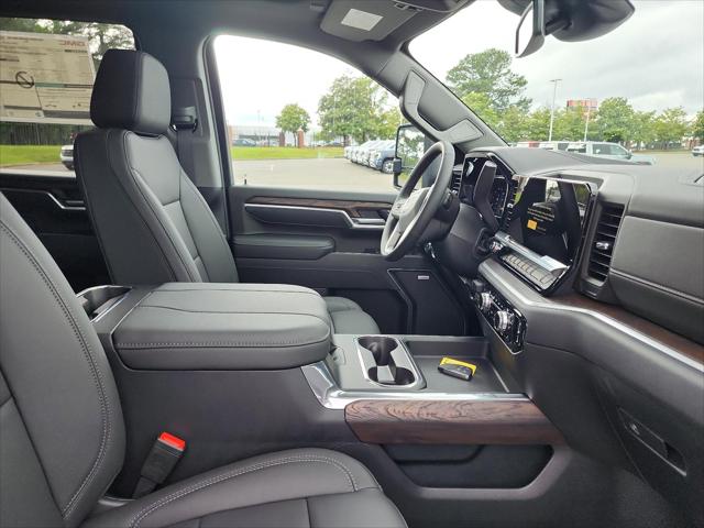 2026 GMC Sierra 2500HD Crew Cab, Standard Bed, SLT, 4WD