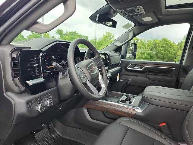 2026 GMC Sierra 2500HD Crew Cab, Standard Bed, SLT, 4WD
