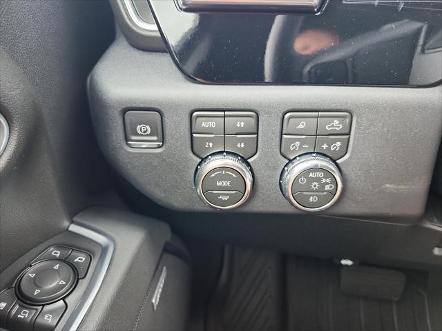 2026 GMC Sierra 2500HD Crew Cab, Standard Bed, SLT, 4WD