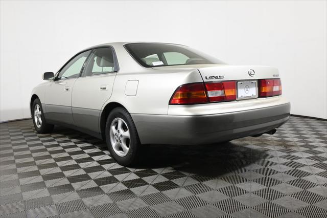 1998 Lexus ES 300 300