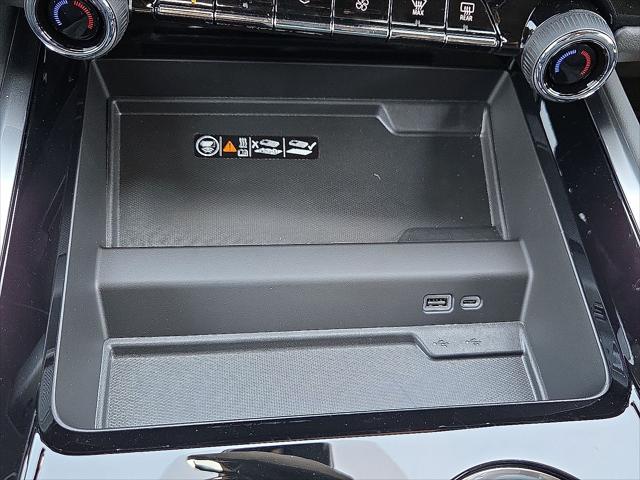 2026 Chevrolet Suburban Premier, 4WD