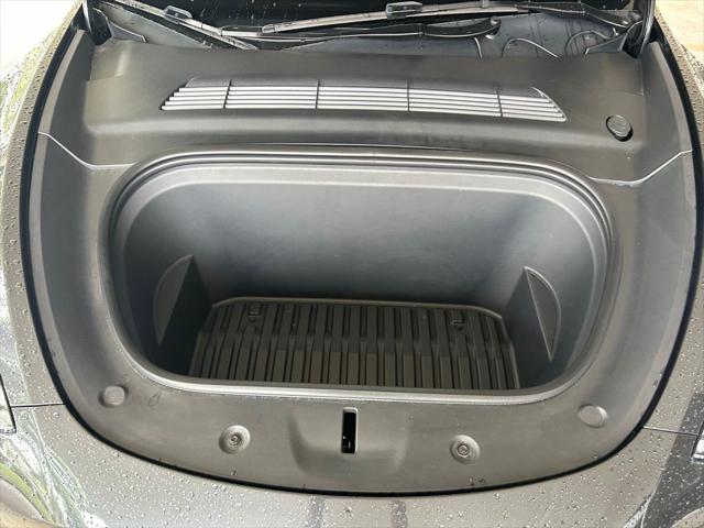 2024 Tesla Model Y Long Range Single Motor Rear-Wheel Drive