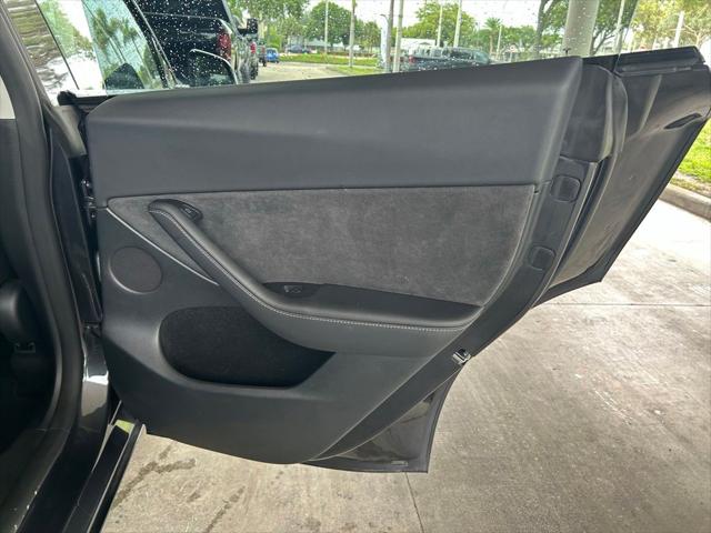 2024 Tesla Model Y Long Range Single Motor Rear-Wheel Drive