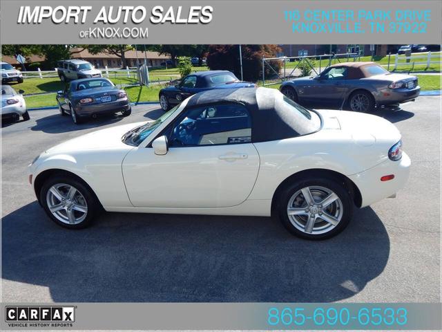 2006 Mazda MX-5 Base 2dr Convertible