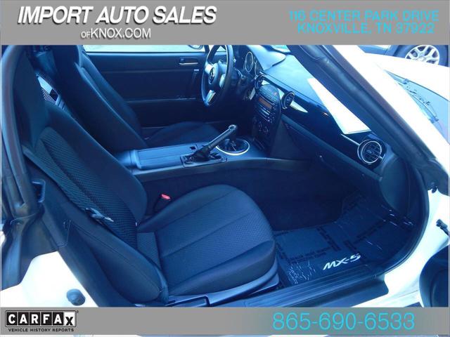 2006 Mazda MX-5 Base 2dr Convertible